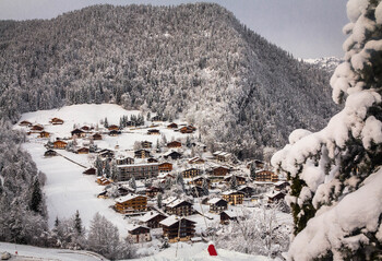 Во Франции снегопады вызвали сбои в работе транспорта