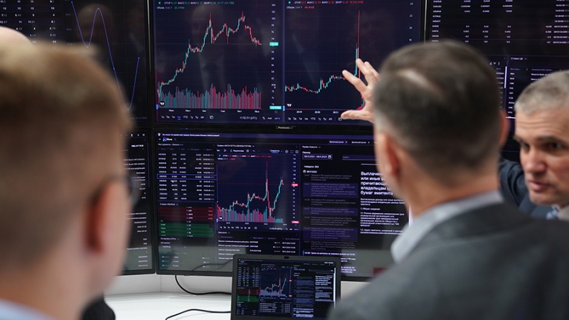 Эксперт объяснил падение индекса Мосбиржи