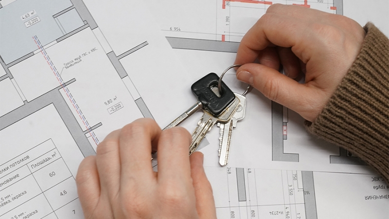 Эксперты оценили идею вести временную блокировку средств от продажи недвижимости