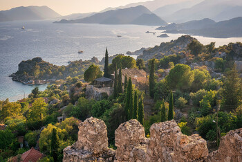 Названы самые популярные страны у туристов из РФ в 2024 году 