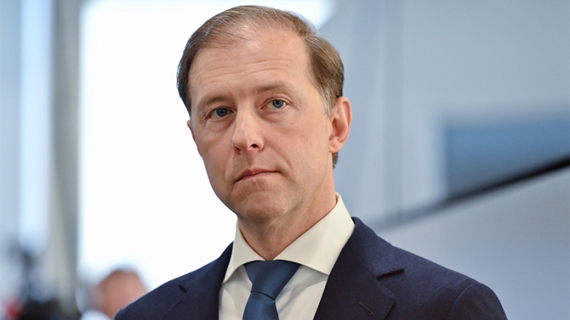 Мантуров заявил о готовности РФ рассмотреть кооперацию с Boeing по закупке титана