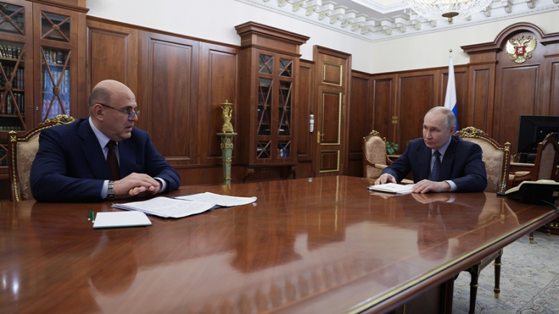 Мишустин доложил Путину о росте реальных доходов россиян на 8,4%