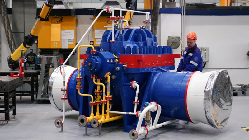 Названы отрасли — лидеры по росту предложения зарплат