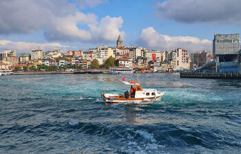 Россияне лидируют по турпотоку в Стамбул в 2024 году 