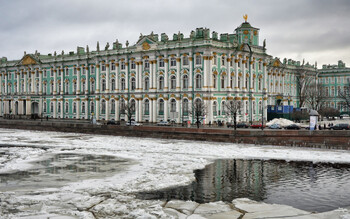 В Петербурге запустили экскурсионно-прогулочные рейсы по льду Невы