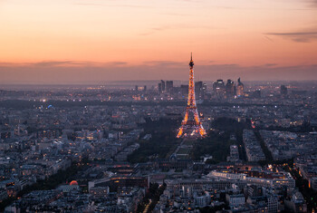 Визовые центры Франции и Болгарии увеличили сервисные сборы