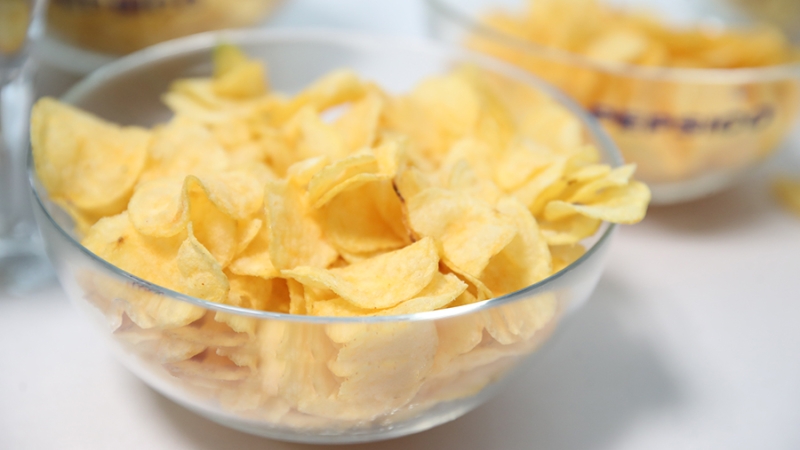 Хрустный мотив: в России предлагают ввести акциз на чипсы