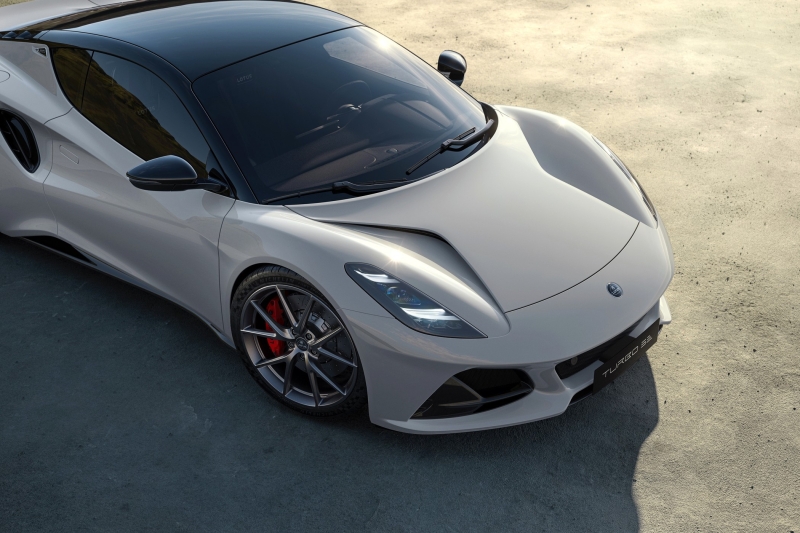 Lotus Emira Turbo SE с более мощным мотором от Mercedes-AMG добрался до Европы