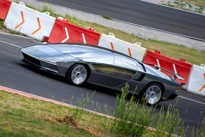 Суперкар Peralta S от Джуджаро отдаёт дань памяти концепту Maserati Boomerang из 1970-х