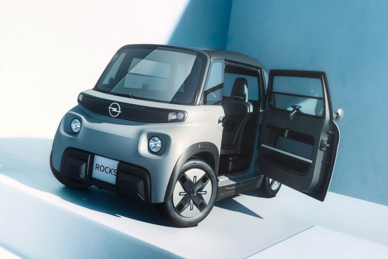 Трюк с инверсией: Opel перекрасил электрокар Rocks и назвал его новой моделью