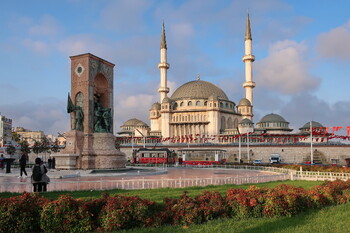 Туристов в Стамбуле предупреждают о сбоях в движении общественного транспорта