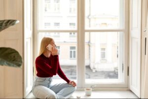 Окна из пластика: преимущества и недостатки, а также рекомендации по выбору и установке.