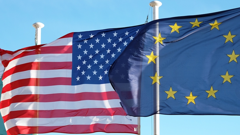 Эксперт предрек экономический кризис в ЕС и США