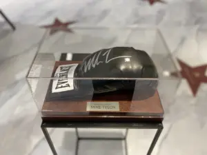 Элитные подарки для мужчин: эксклюзивные презенты от знаменитостей