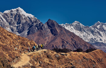 В Непале разрешат подниматься на Эверест только опытным альпинистам