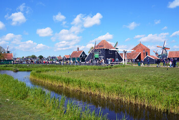 В Нидерландах введут плату за посещение популярной у туристов деревни