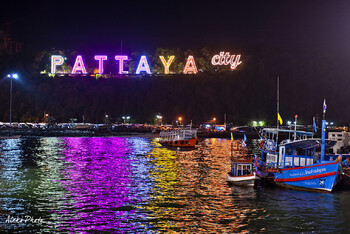 В Таиланде вооруженный грабитель напал на туристок из РФ