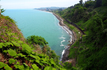 Между Ереваном и Батуми вновь запускают сезонные поезда