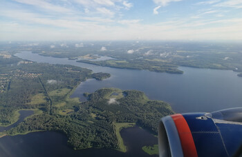 Российские авиакомпании обяжут сажать вместе пассажиров с двумя и более детьми