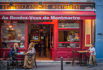 Во Франции запретят курение в общественных местах