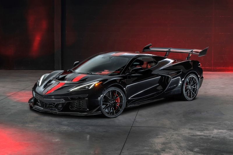 Chevrolet Corvette ZR1X: новая полноприводная гибридная топ-версия мощностью 1267 л.с.