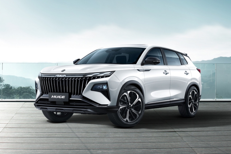 Флагманский кроссовер Dongfeng Huge скоро стартует в России