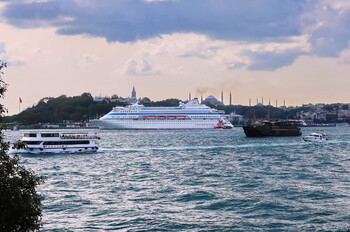 Круизный лайнер Astoria Grande вновь будет заходить в порты Грузии, Египта и Израиля