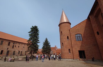 Орденский замок Нойхаузен под Калининградом открылся для посетителей