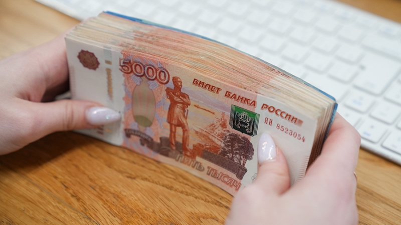 Эксперт назвала актуальные способы вложить деньги с минимальными рисками