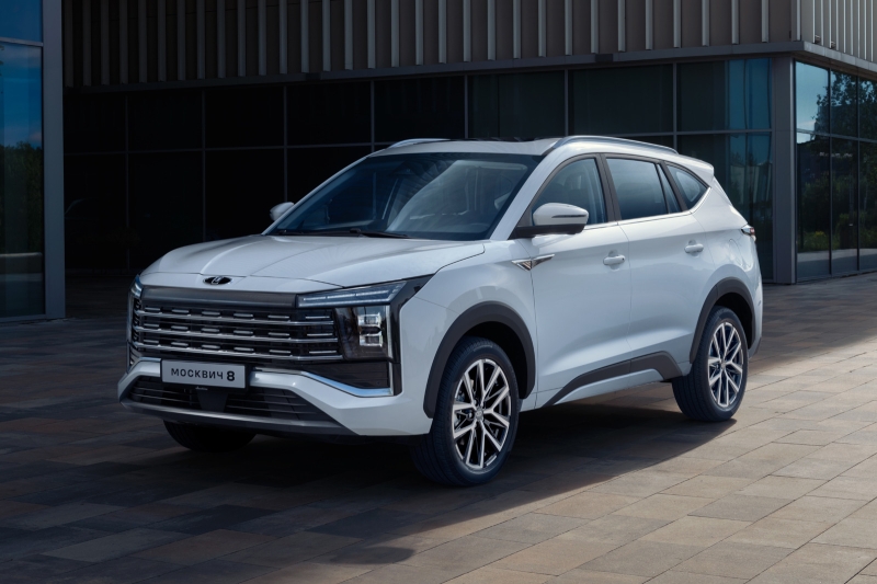 В России стартовали продажи флагманского кроссовера Москвич 8: полный прайс-лист