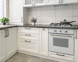 Корпусная и встроенная мебель для кухни: сравнение и выбор