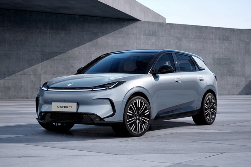 Arcfox T1 от BAIC попробует переманить покупателей у компактов BYD и Geely