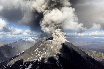 На Камчатке проснулся вулкан, не извергавшийся с XV века