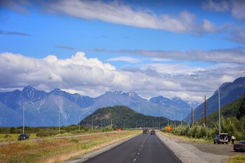 Пепел Ключевского вулкана нарушил авиасообщение на Аляске