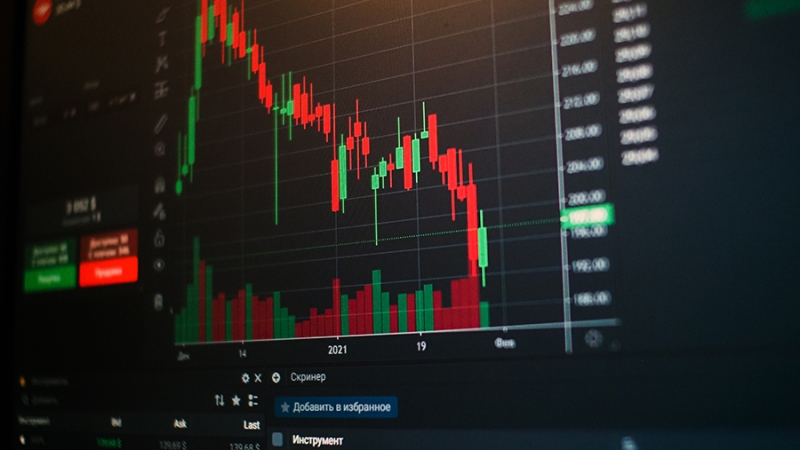 Эксперт назвала последствия снижения ставки для фондового рынка и облигаций