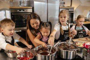 Детский праздник в кулинарной студии: яркие эмоции и вкусные воспоминания