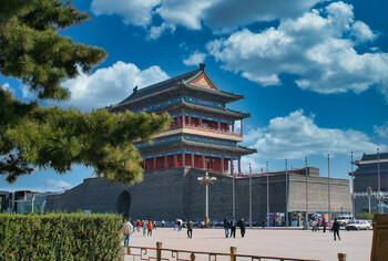 Китай с 15 сентября вводит безвизовый режим для россиян