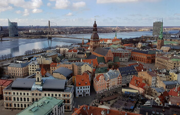 Латвия планирует остановить автобусное сообщение с Россией и Белоруссией