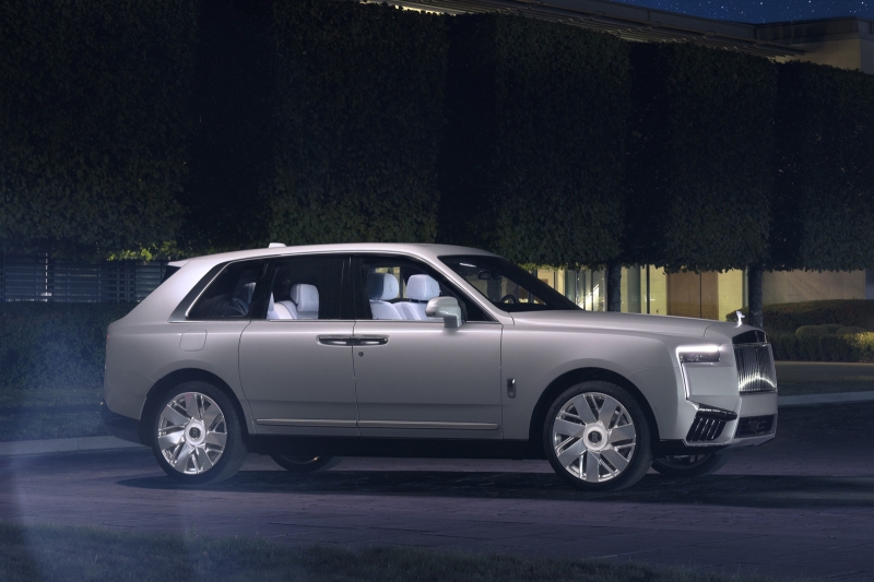 Rolls-Royce создал эксклюзивную космическую версию Cullinan