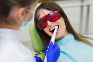 Отбеливание зубов: гид для сияющей улыбки