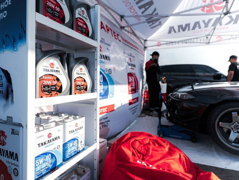 Takayama начинает продажи моторных масел Racetec 20W-50, испытанных в профессиональном автоспорте