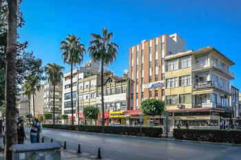 В Анталии российская туристка была ранена шальной пулей 