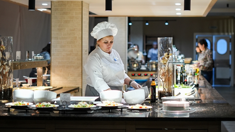 Оборот рынка общественного питания РФ за девять месяцев достиг 4,4 трлн рублей