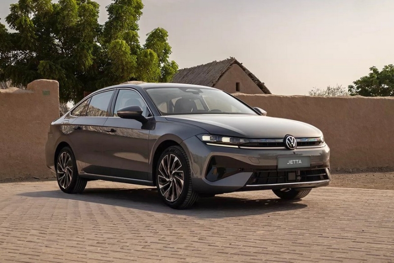 Представлены «другие» новые седаны Volkswagen Jetta и Passat