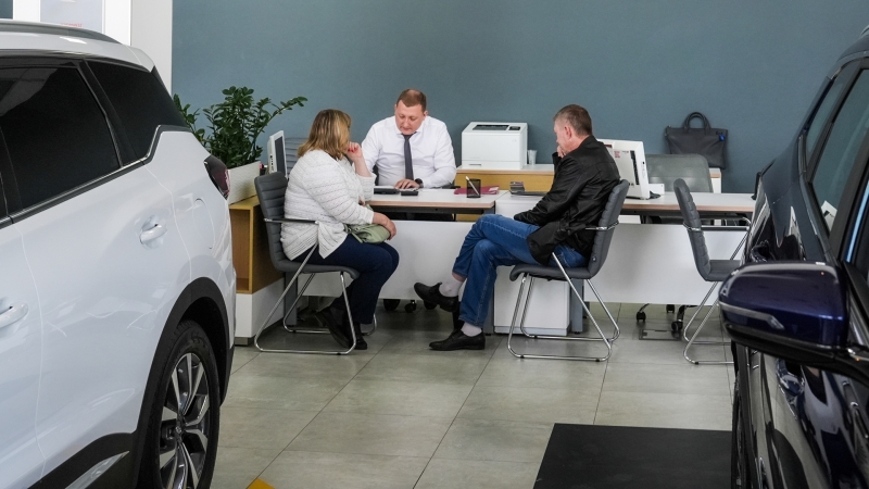 Стоп-машины: банки одобрили вдвое меньше кредитов на авто с пробегом