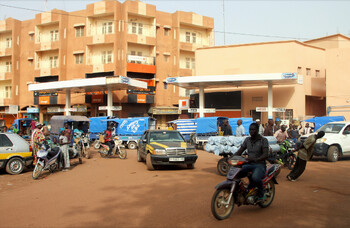 В Мали для граждан США ввели визовый сбор в размере 10 000 долларов