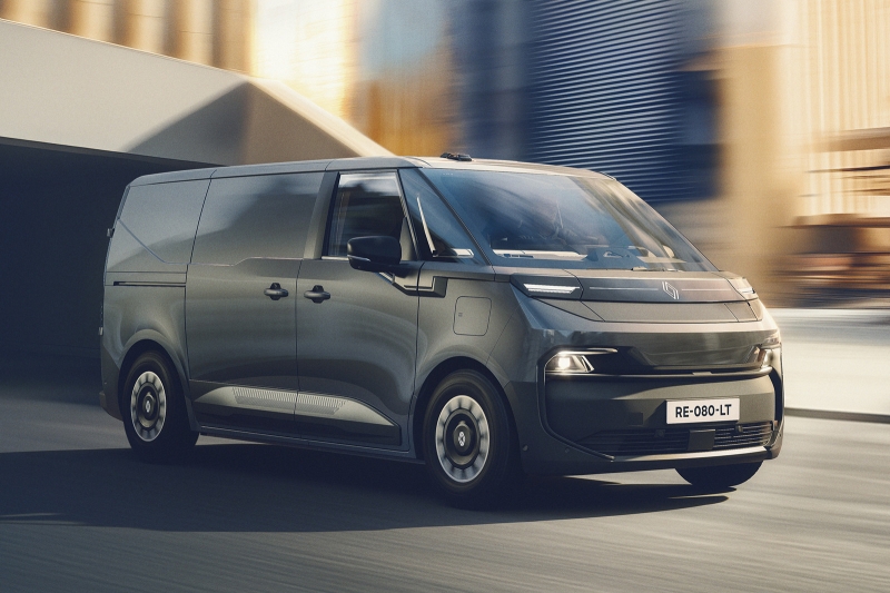 Renault показал серийную версию нового фургона Trafic E-Tech