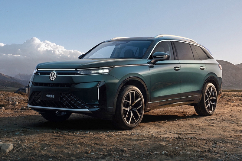 Рестайлинг принёс большому кроссоверу Volkswagen Tavendor новый салон