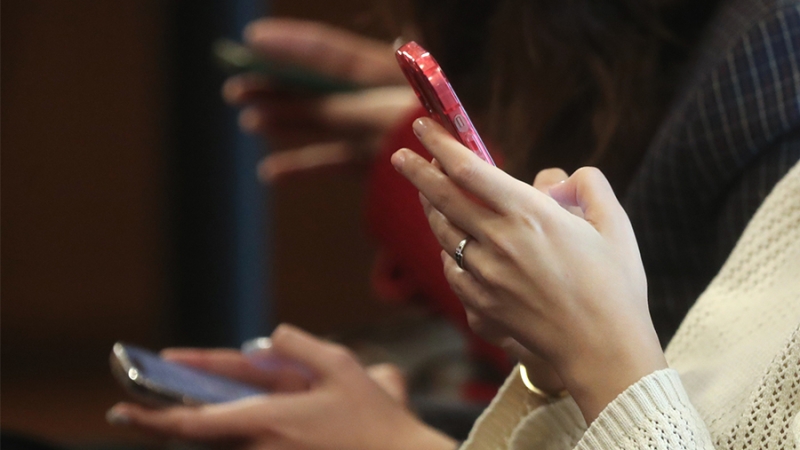 Штрафы за рекламу в запрещенных соцсетях увеличат до миллиона