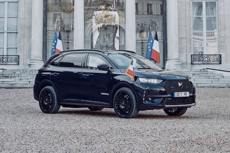 Aurus по-французски: растянутый DS 7 Crossback в броне для Эмманюэля Макрона